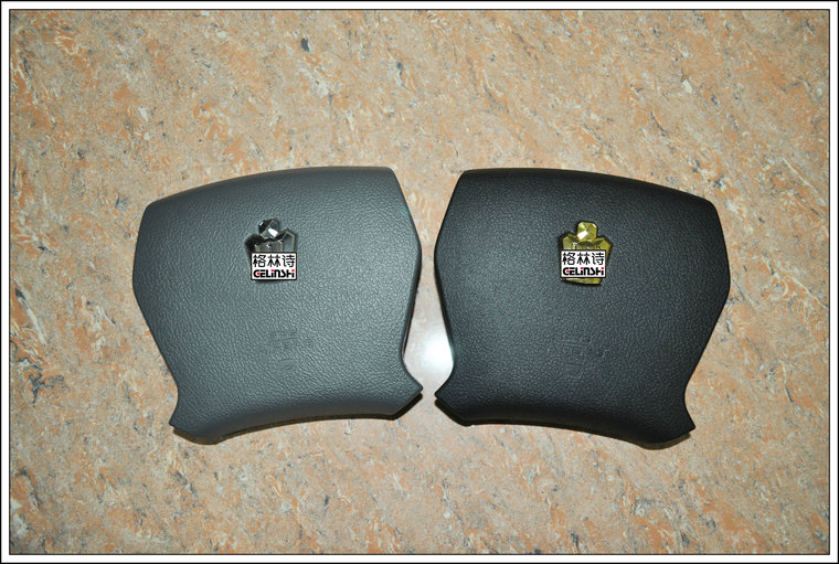 Old Crown steering wheel cover 12 generation Crown horn cover panel 05-09 steering wheel shell cover