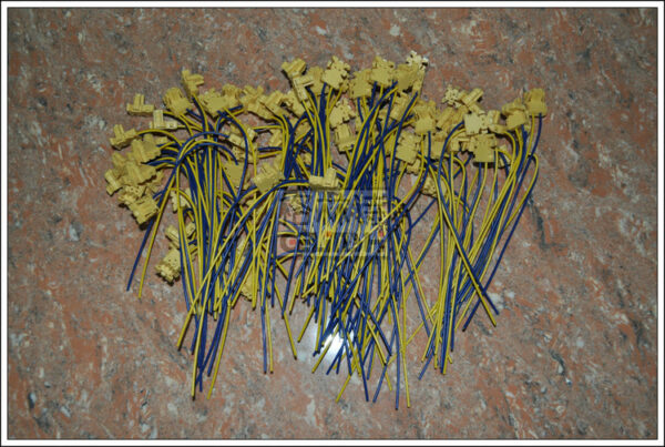 General purpose plug General purpose main and auxiliary air curtain plug Seat plug harness cable connector horn plug - Image 3