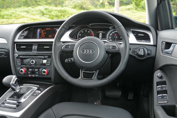 Audi A4 A5 Q5 S4 S5 SQ5 RS4 RS5 RS6 RS7 Q7 air steering wheel driver bag S Line - Image 3