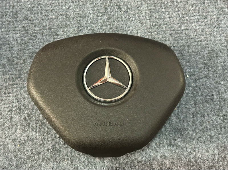 Mercedes-benz C63 C180 C200 Steering wheel horn cover Steering wheel panel Steering wheel housing cover