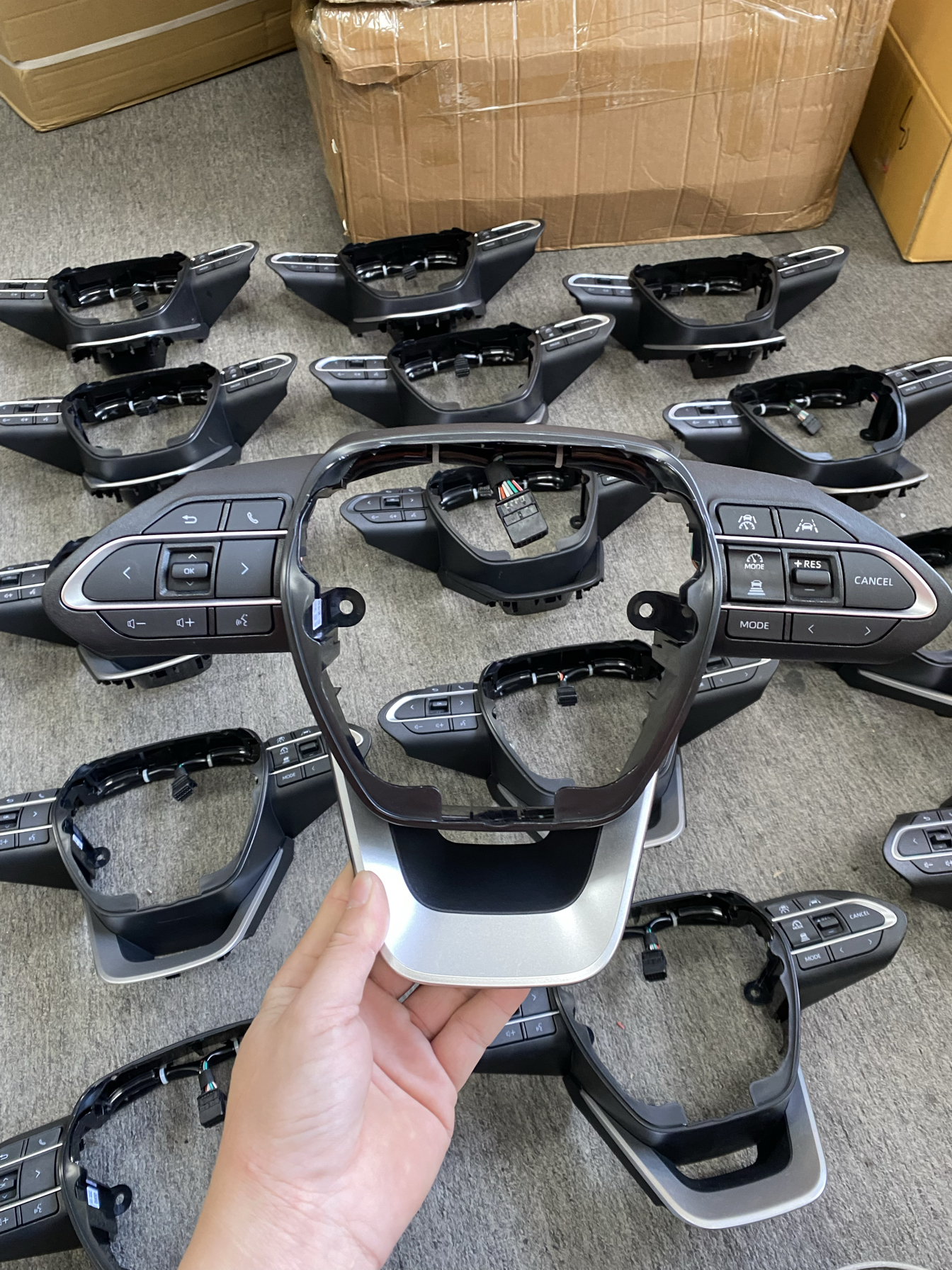 Toyota Noah 90 steering wheel keys Voice control song Bluetooth cruise volume multi-function button